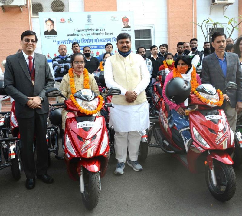 जयपुर में “ अंतरराष्ट्रीय विशेष योग्यजन दिवस” पर शासन सचिवालय परिसर में राज्य स्तरीय कार्यक्रम का वर्चुअल माध्यम से उद्घाटन किया